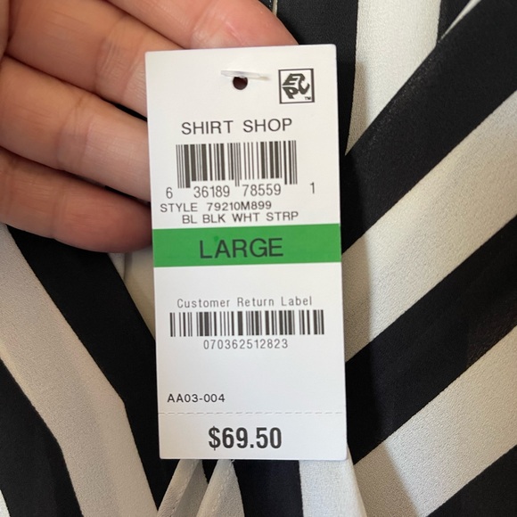 NWT -INC International Concepts Top - Picture 1 of 4